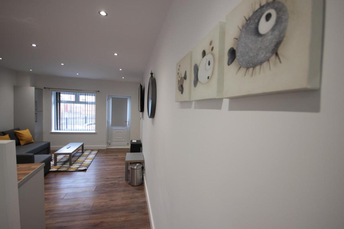 Studio 332 - Housity