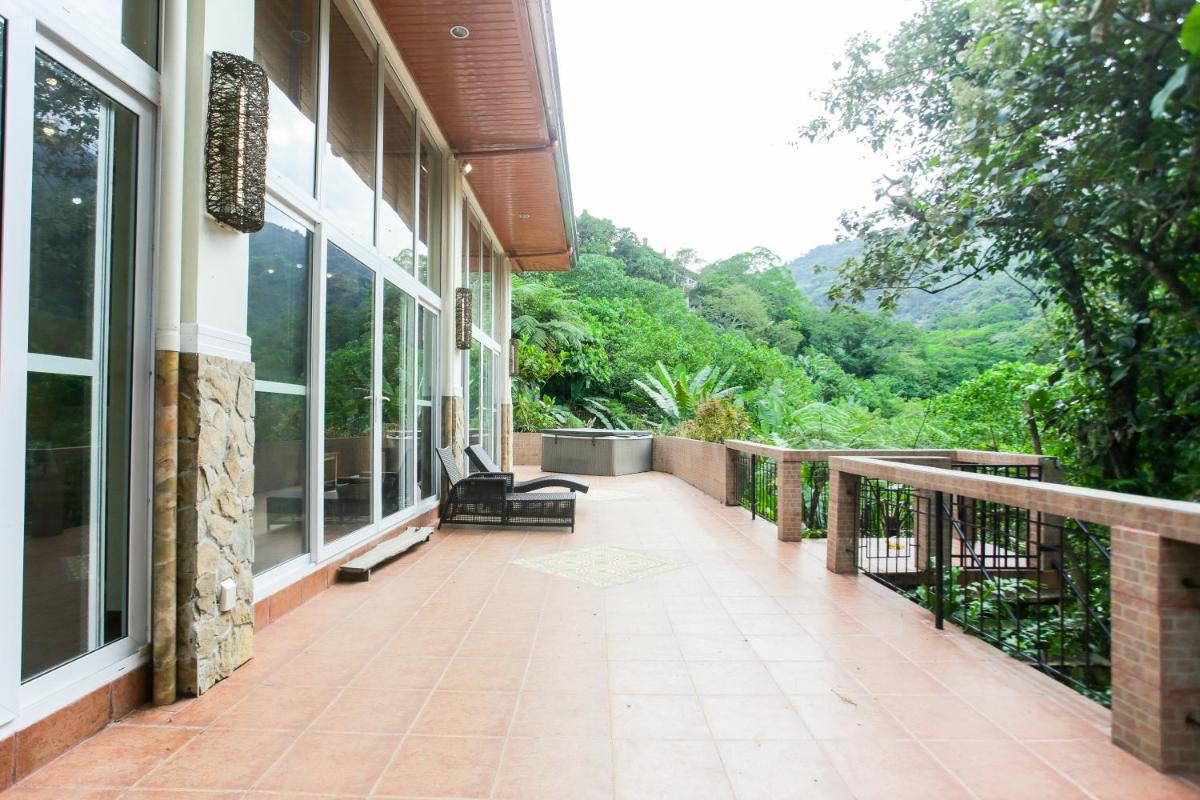 Peaceful Forest Haven 3 BR - Bangkong Kahoy Valley - Housity