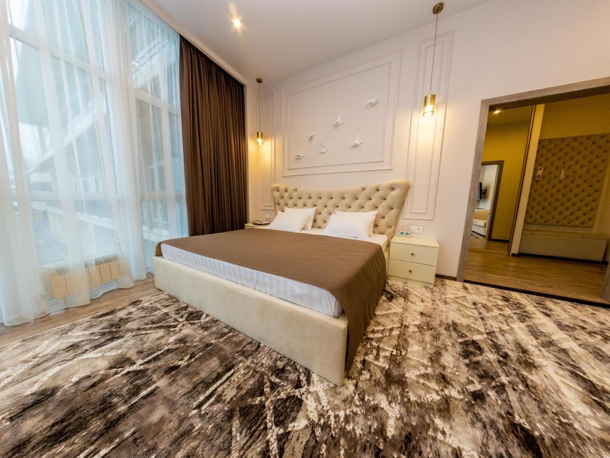 Captain Hotel - Housity