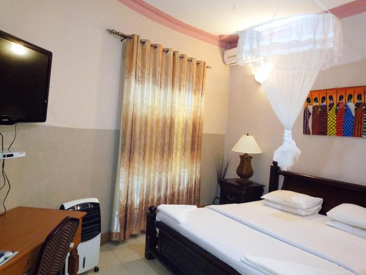 Peniel Beach Hotel - Housity