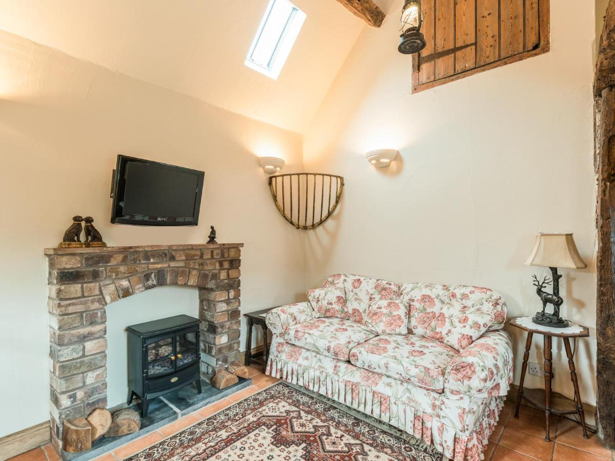 Rickyard Cottage - Housity