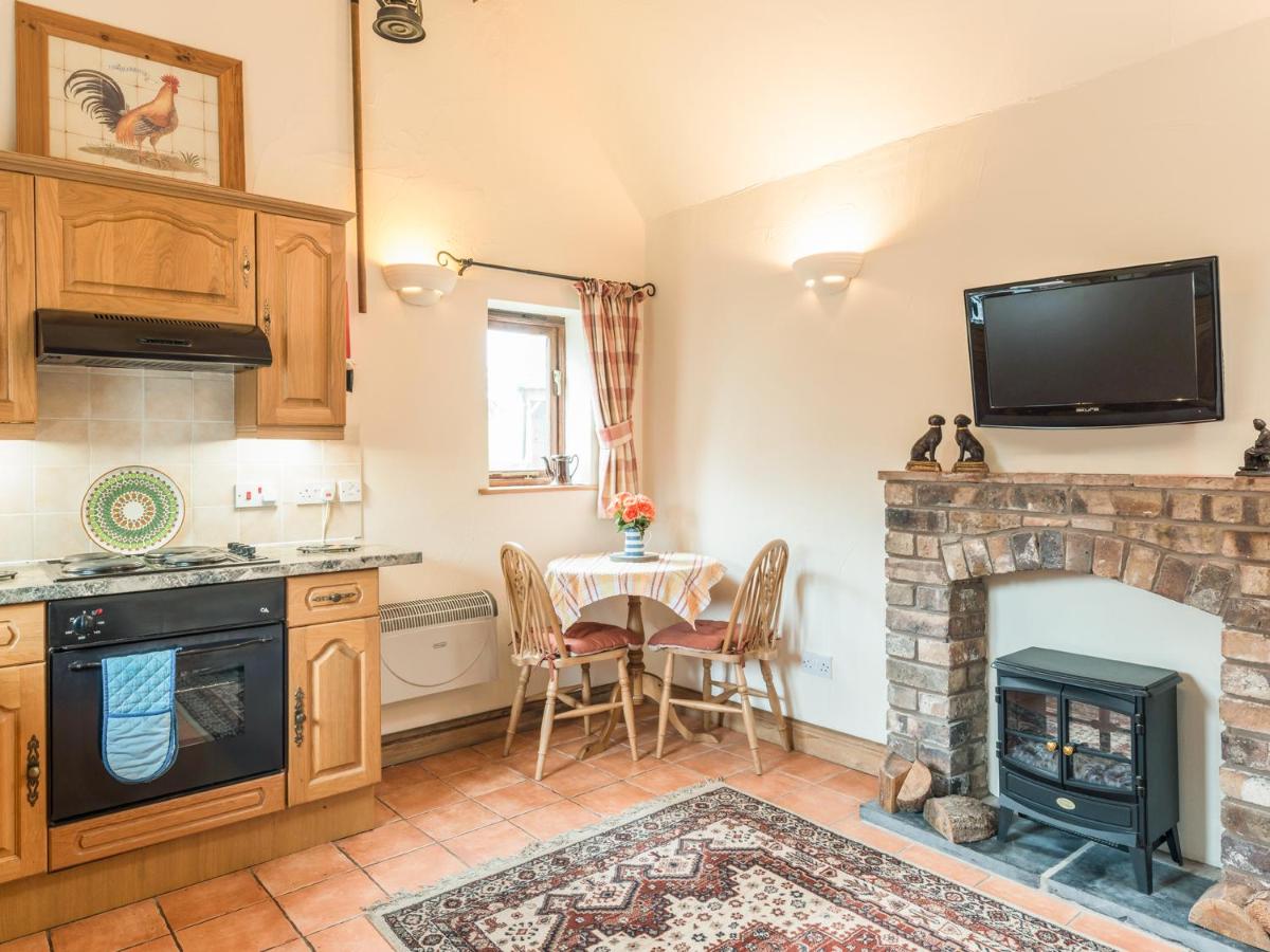 Rickyard Cottage - Housity