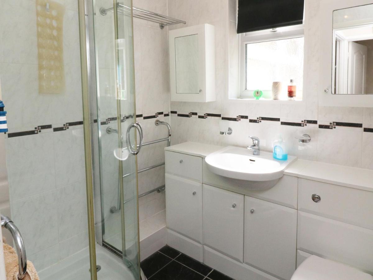Phoenix Cottage - Housity