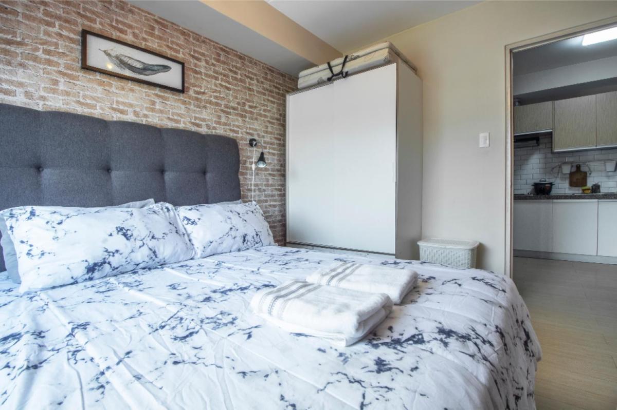 1BR Interiored Condo with WiFi, Netflix, Hot Shower - The Hive Residences - Housity