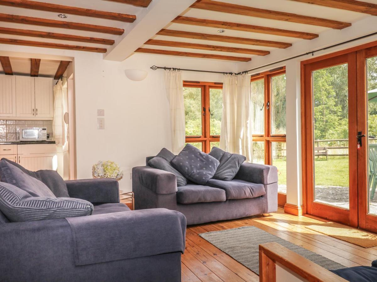 Abbey Cross Barn - Housity