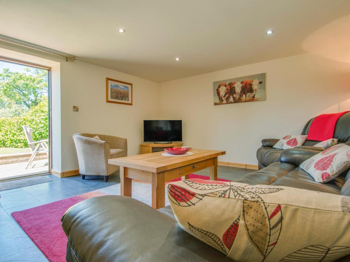 Orchard Barn - Housity