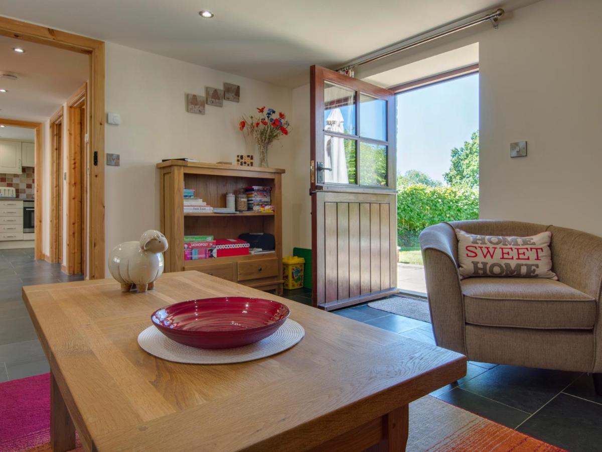 Orchard Barn - Housity
