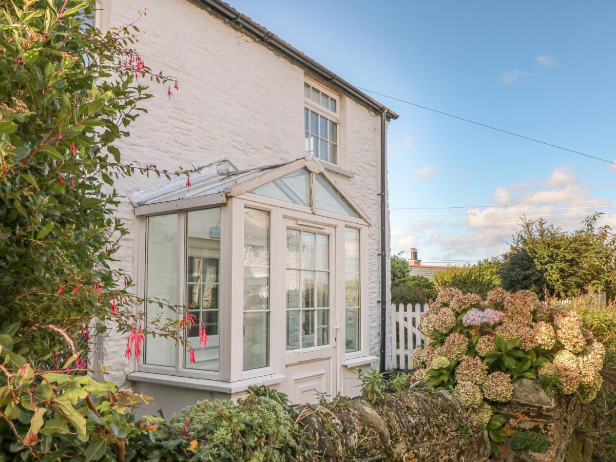 Fuchsia Cottage - Housity