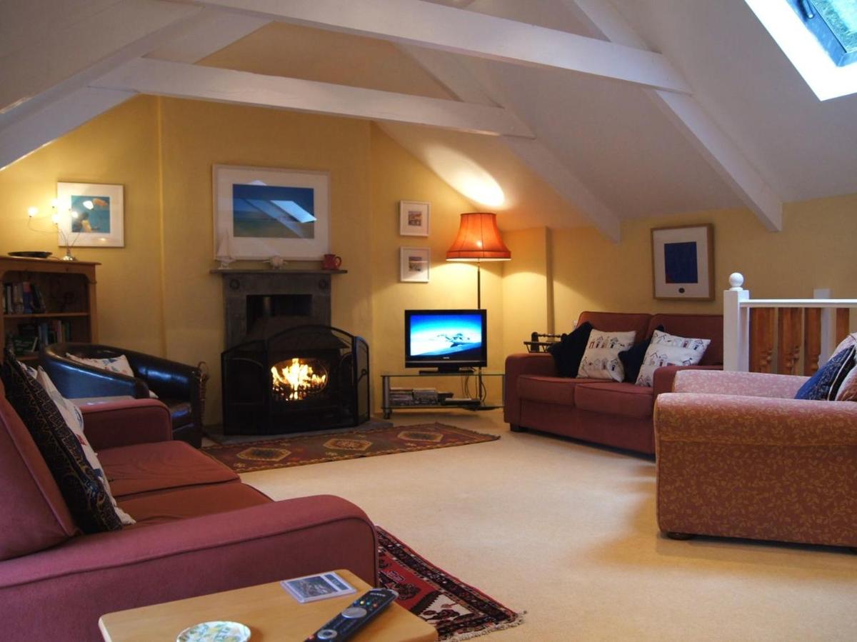 Grooms Cottage - Housity