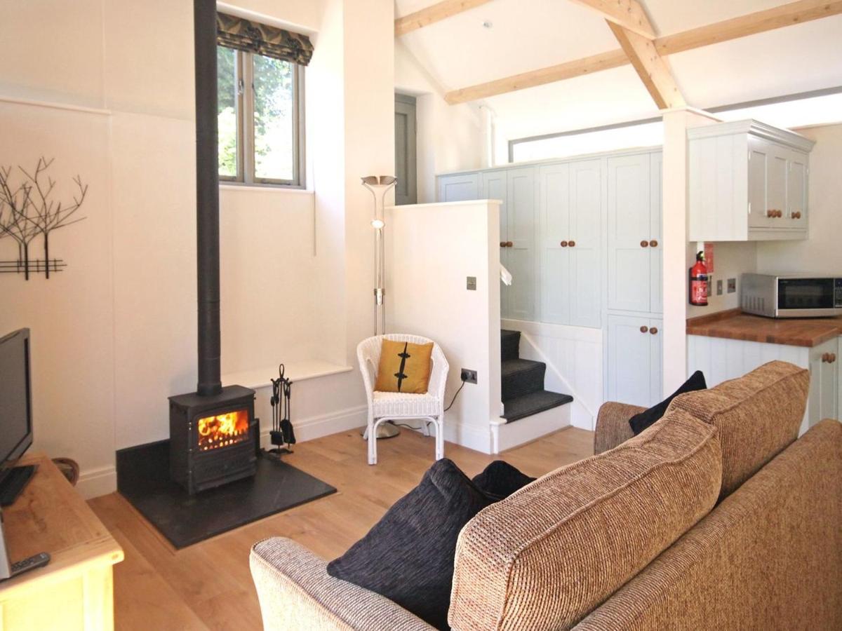Mugwell Barn - Housity