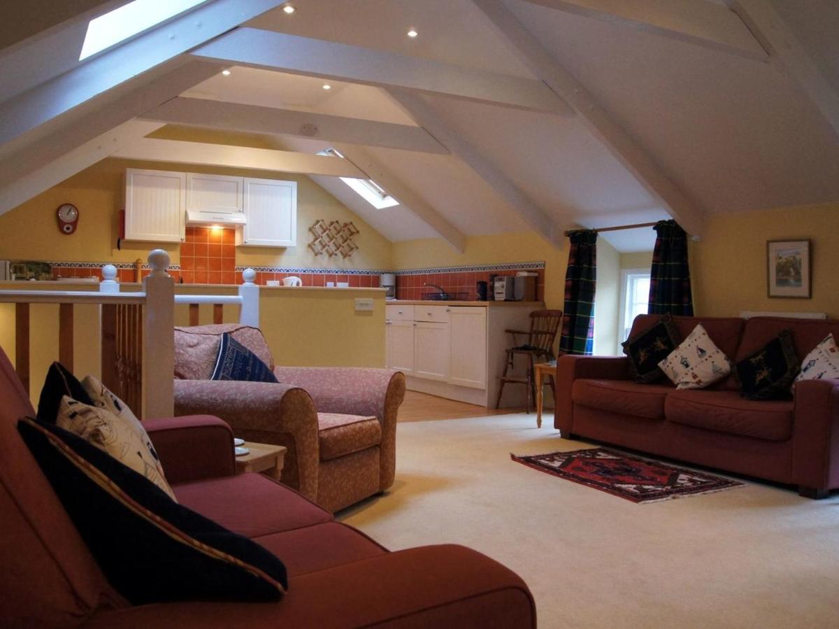 Grooms Cottage - Housity