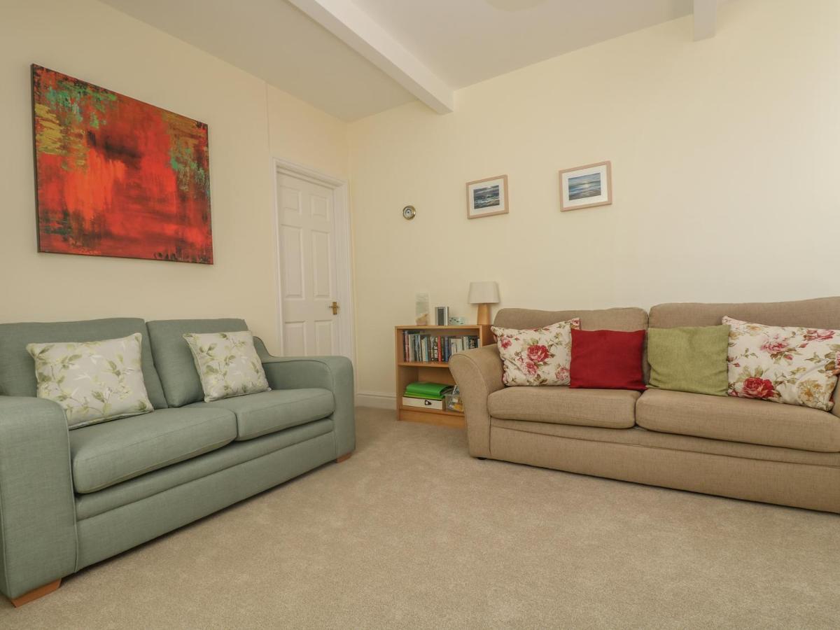 Gannet Watch - Housity