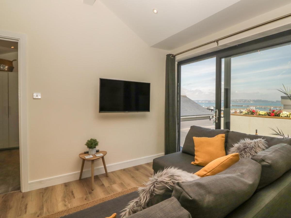 Harbour View Retreat - Housity