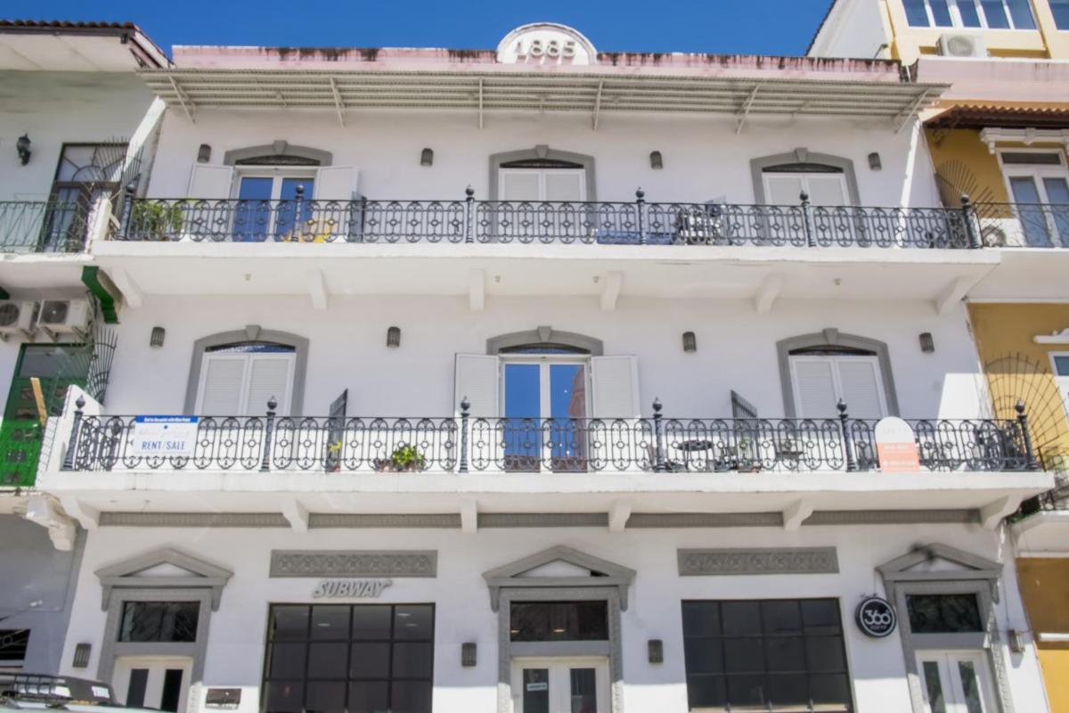 Suitetrails - Central Apartment in Casco Viejo - View on Main Plaza
