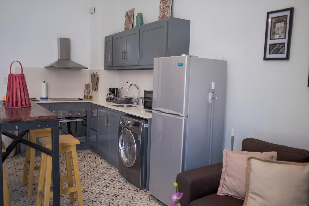Central Apartment in Casco Viejo - View on Main Plaza - Housity