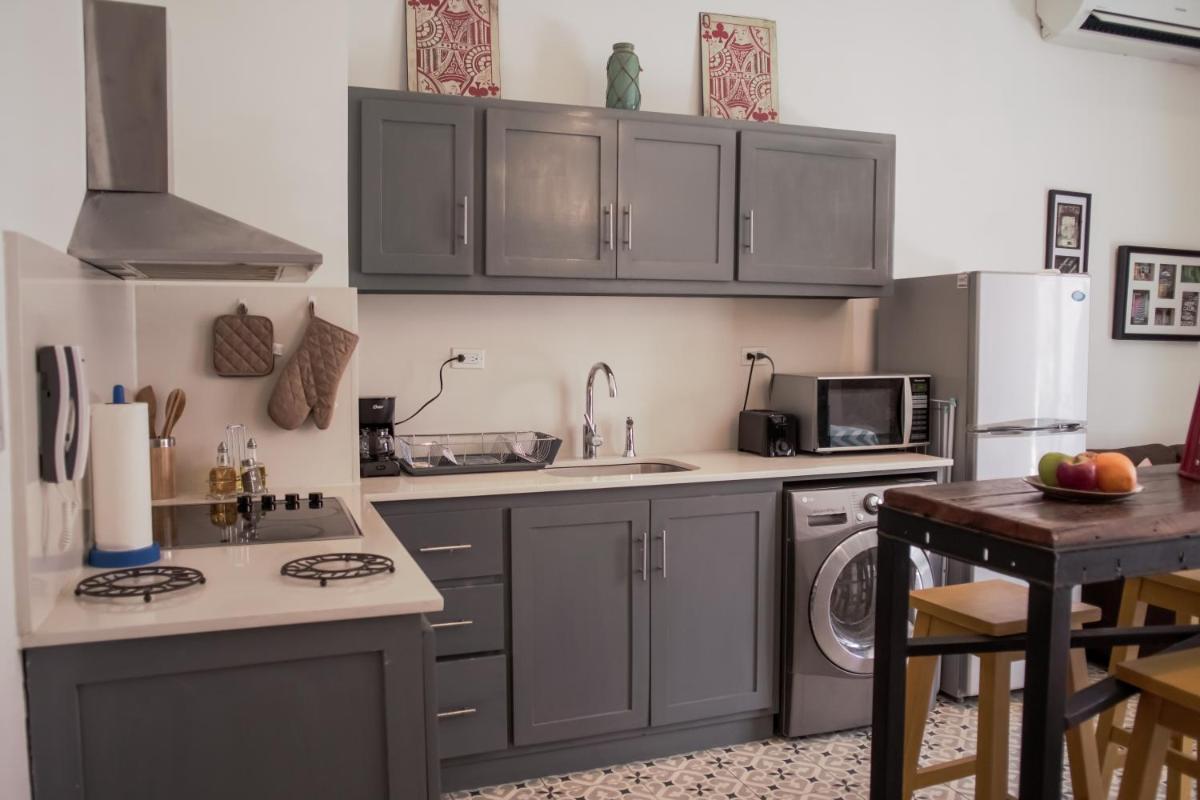 Central Apartment in Casco Viejo - View on Main Plaza - Housity