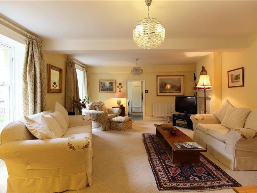 Dean Hall - Housity
