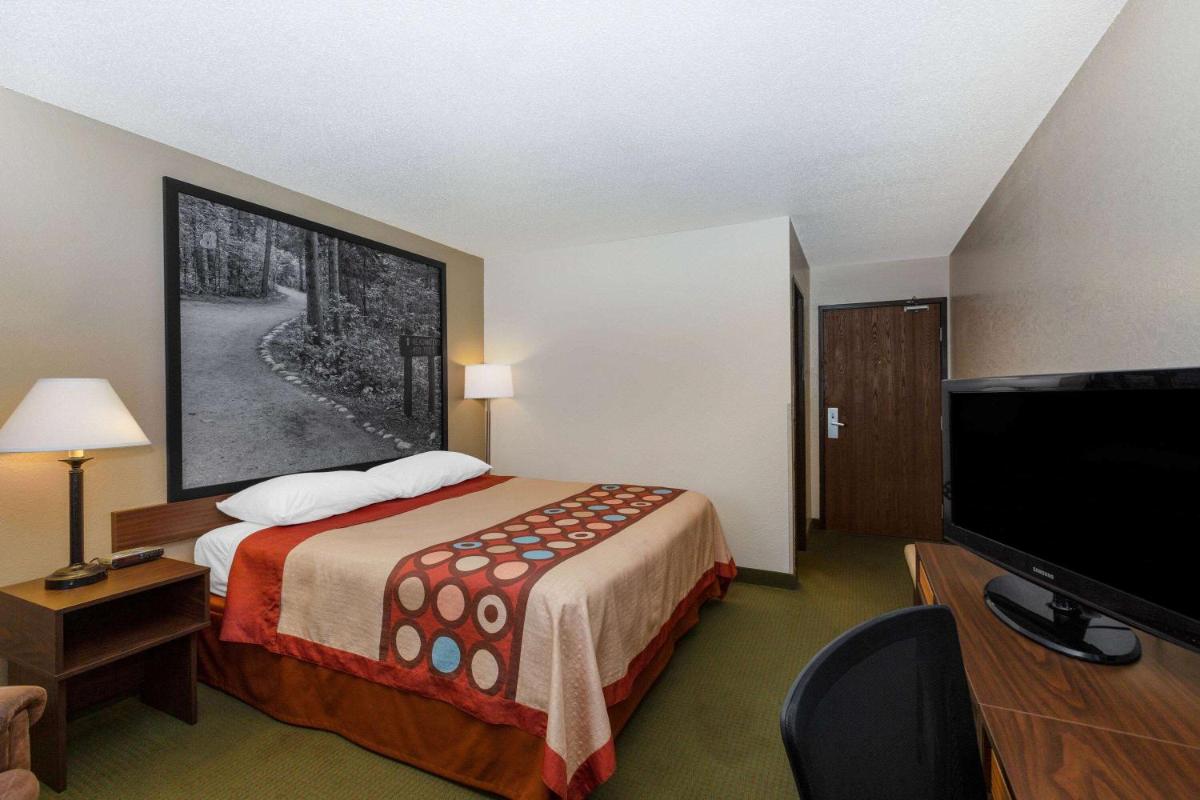 Super 8 by Wyndham Bemidji MN - Housity