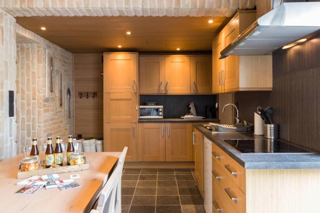 Spacious Appartment aan damse vaart @ brugge - Housity