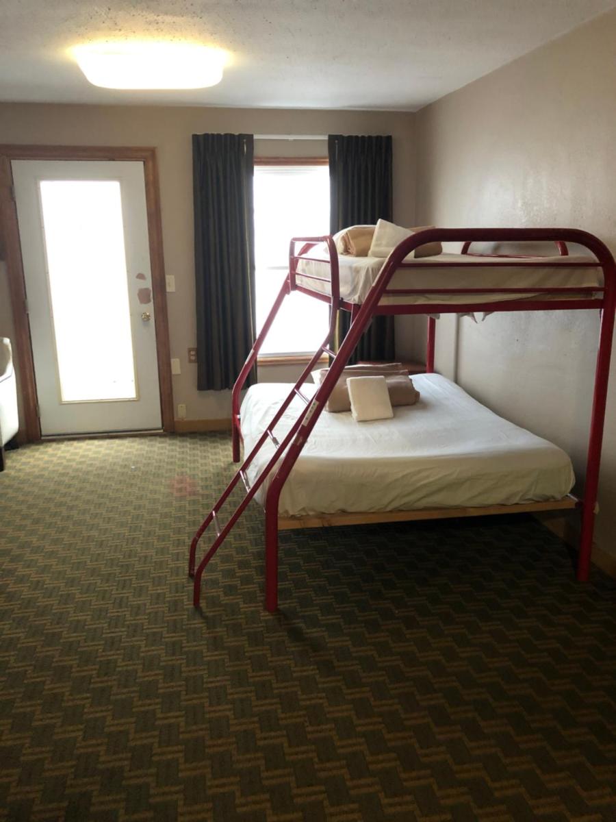 Downtown Value Inn - Housity
