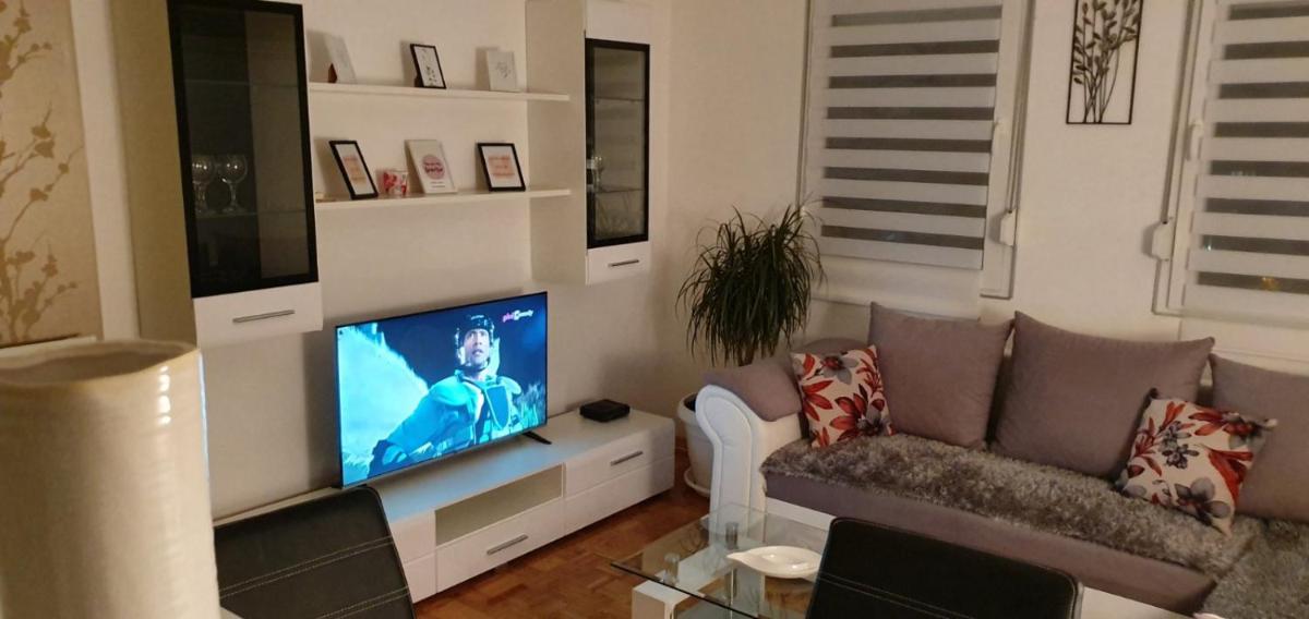 Elena apartman - Housity