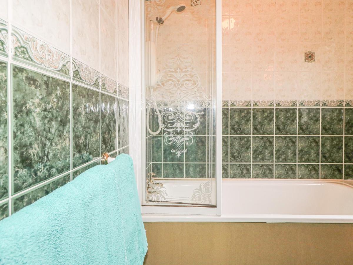 Rossgier Inn - Housity