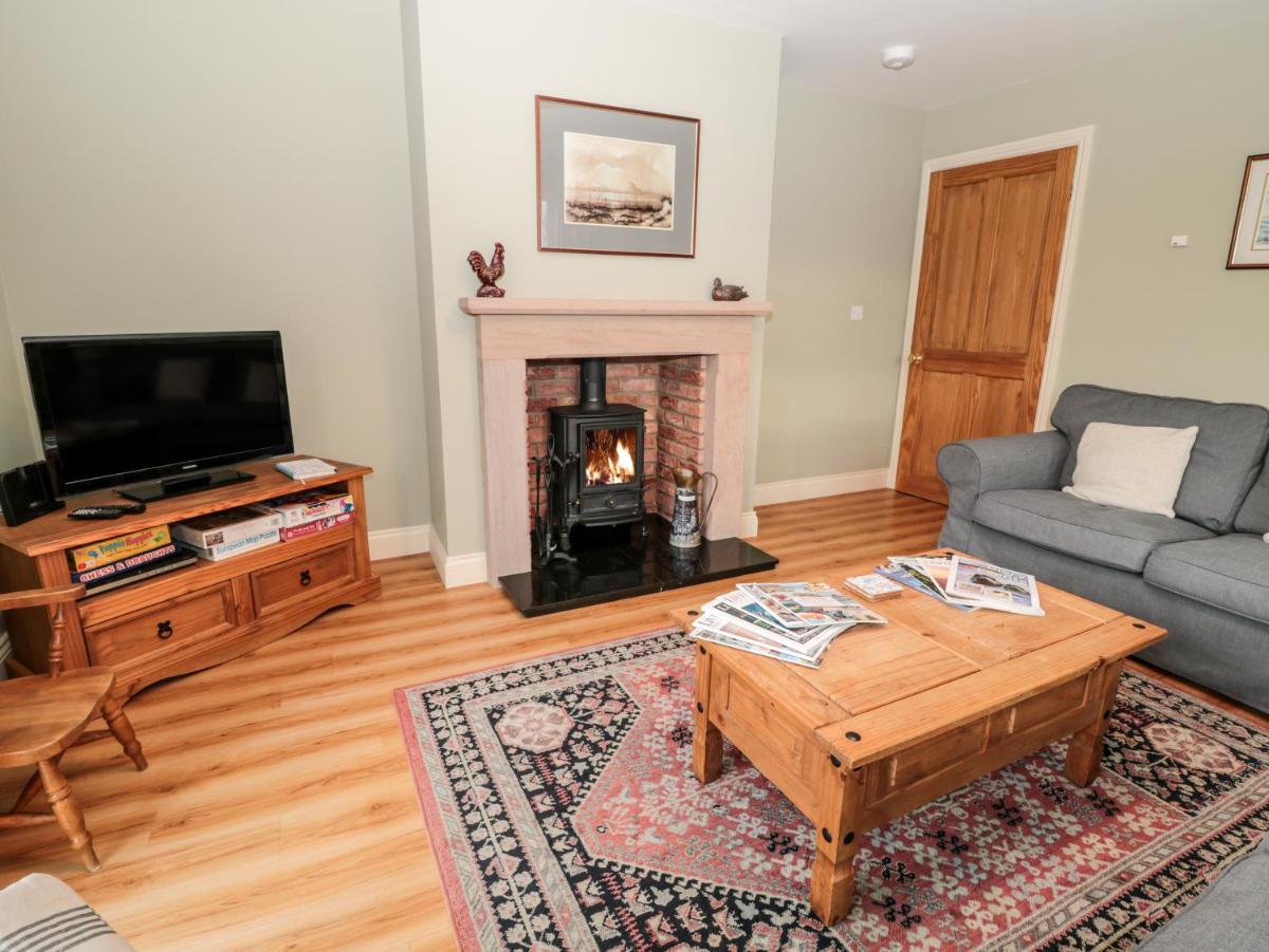 Pasture View - Housity