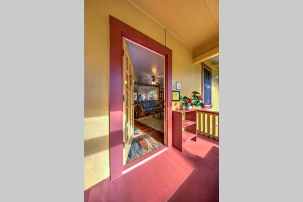 Tutu's Place by Volcano Heritage Cottages - Housity