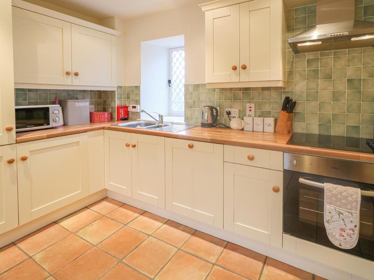 Robertson's Cottage - Housity