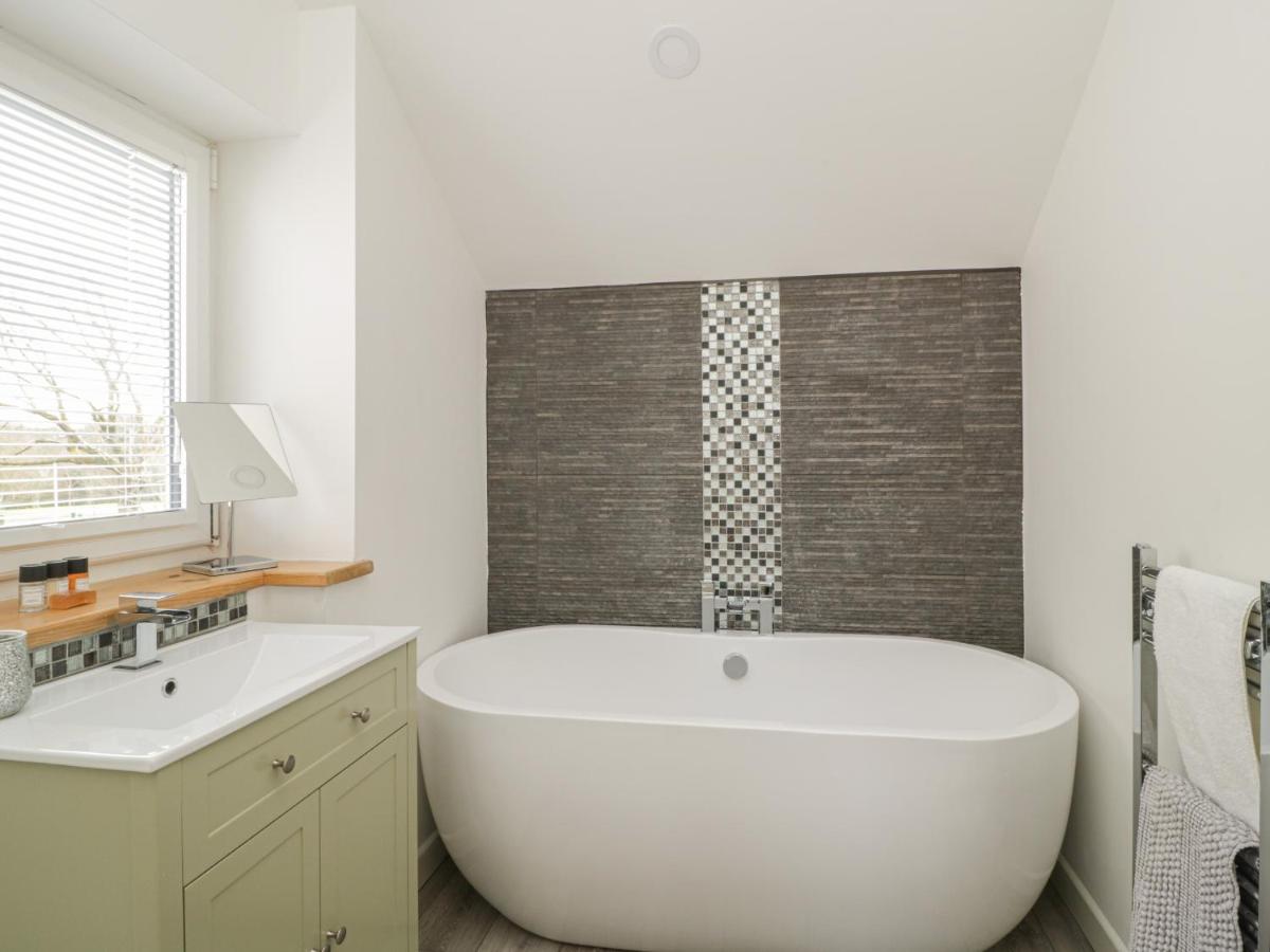 Coney Garth Barn - Housity