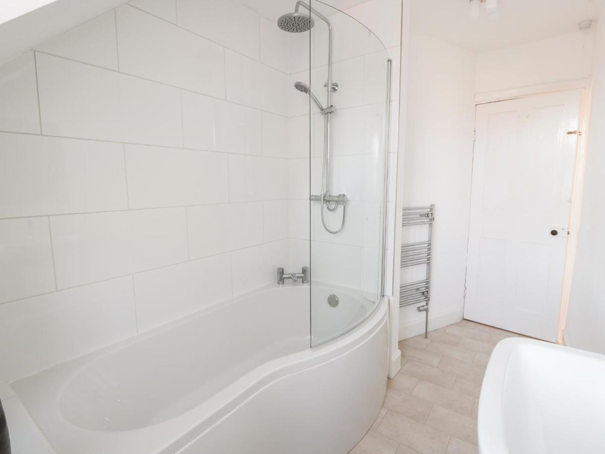 1 Alpine Place - Housity