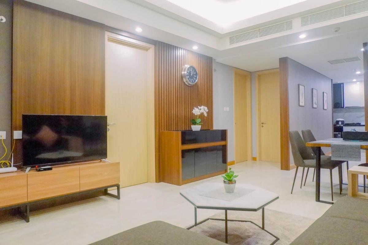 Luxurious & Spacious 2BR Apartment at One East Residences By Travelio - Housity