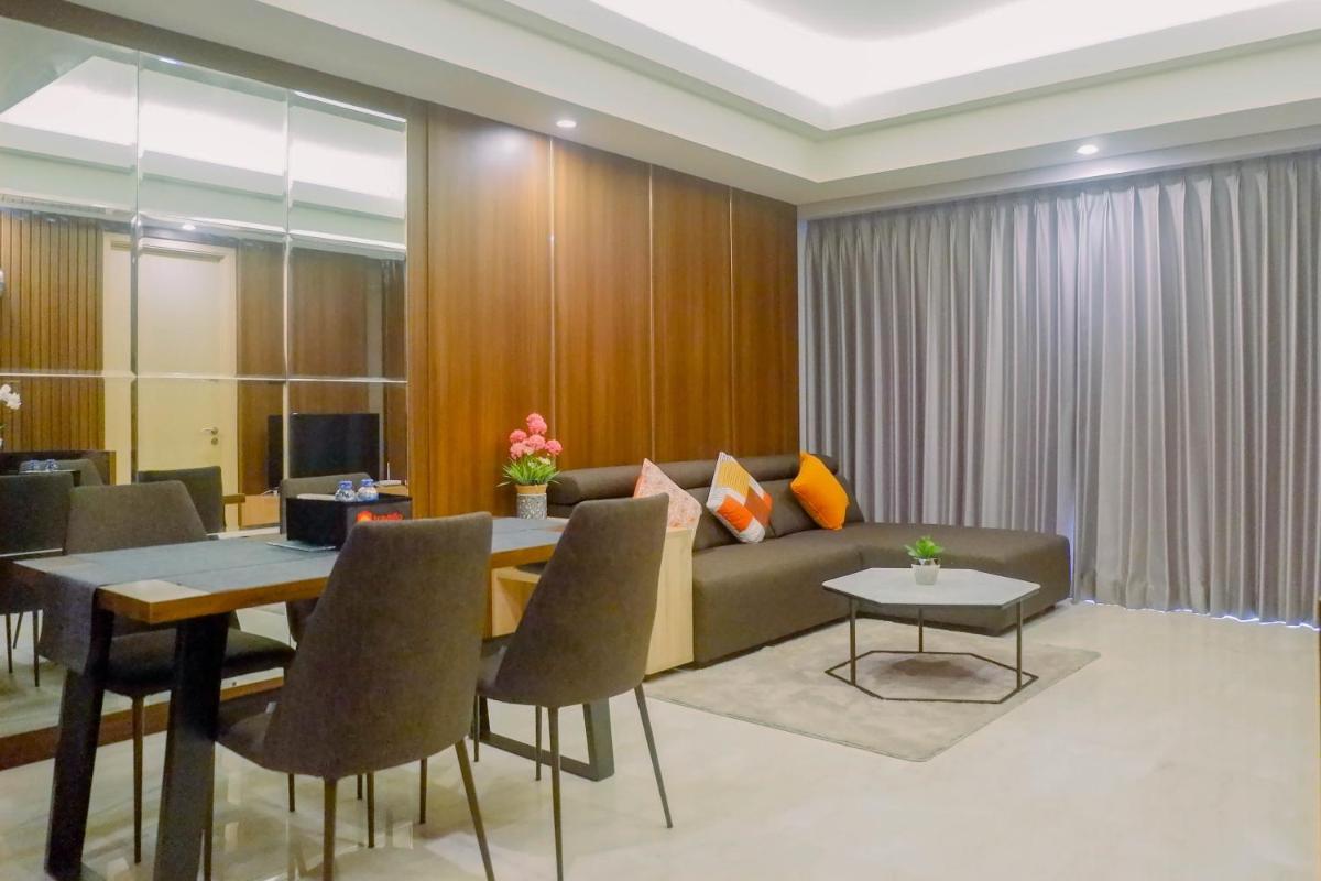 Luxurious & Spacious 2BR Apartment at One East Residences By Travelio - Housity