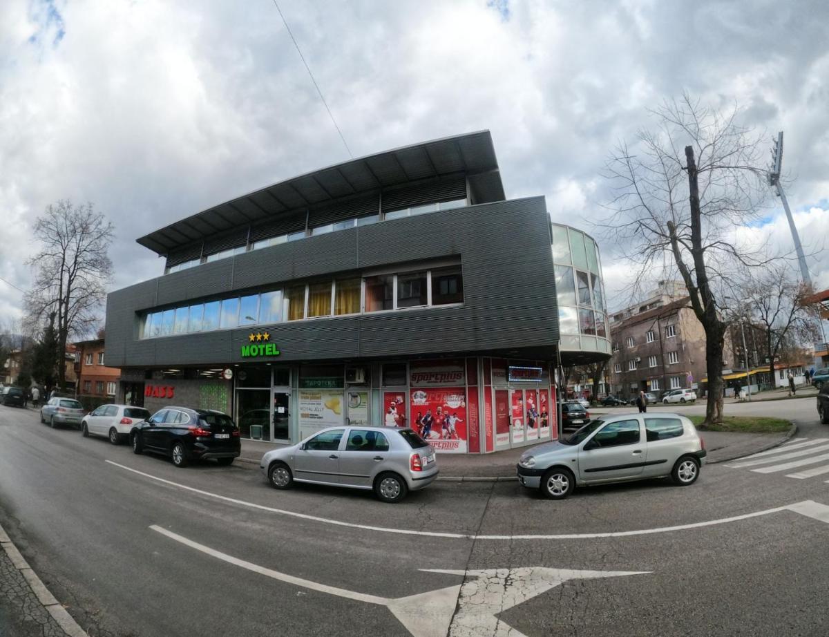 Hotel Richi - Housity