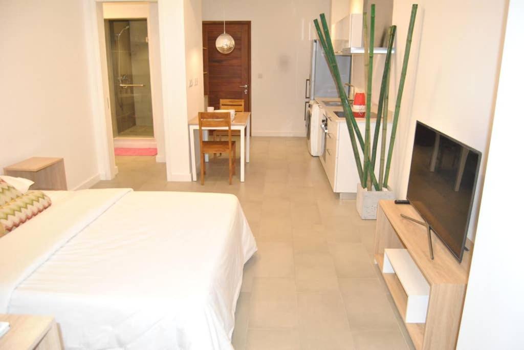 Studio 104 Ebene Square Urban Living Apartments - Housity