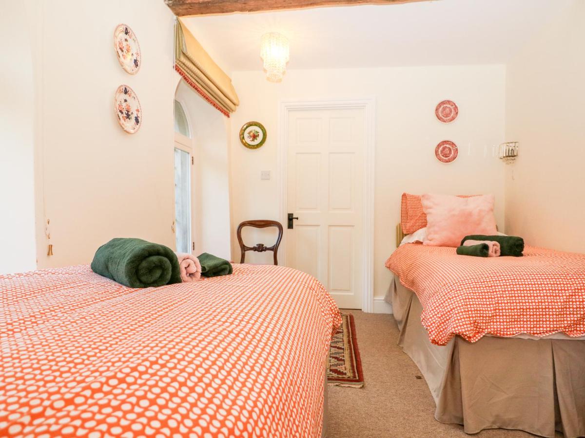 Chapel Cottage - Housity