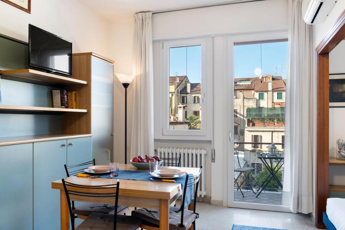 Prato della Valle Red & Blu Studios - Housity