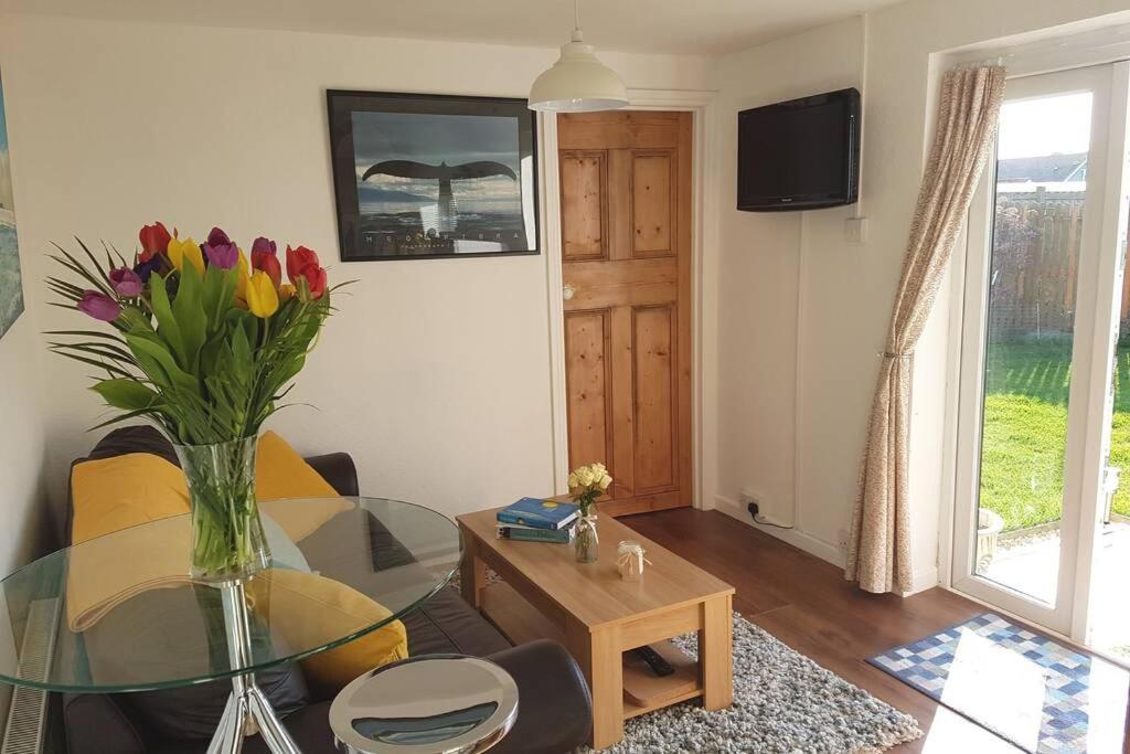 The Garden Room - Hizvo