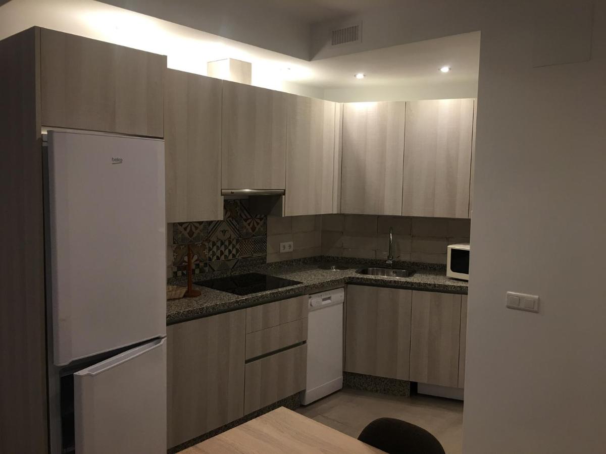 Julia - Housity