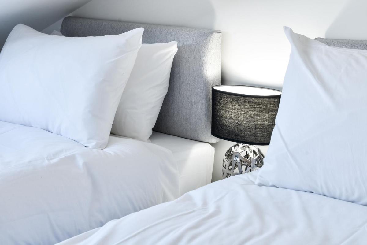 Windmill View Loft Apartment - Housity
