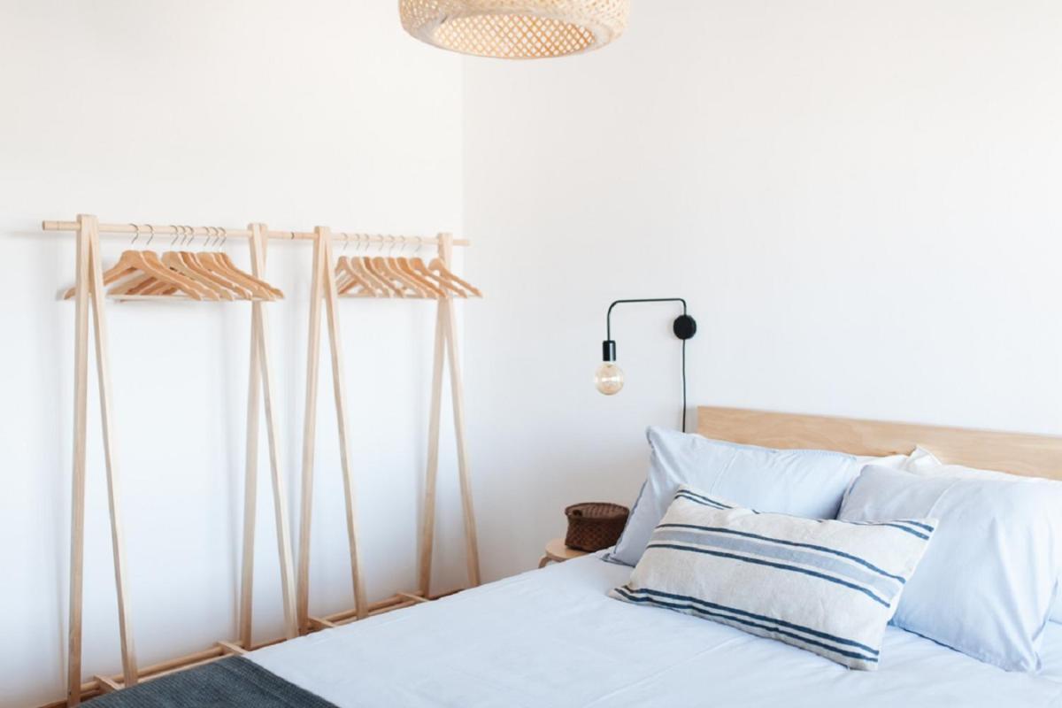 Suitetrails - Cozy Panoramic Apartment near Metro Station