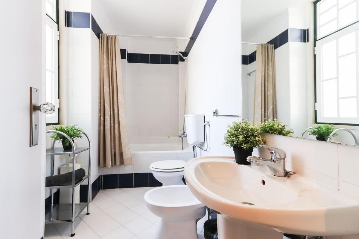 Rato Elegant by Homing - Housity