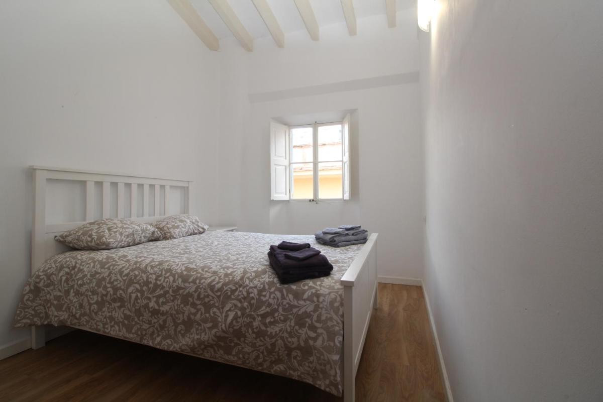 Comfortable Apartment with Character in the Old Town - Hizvo