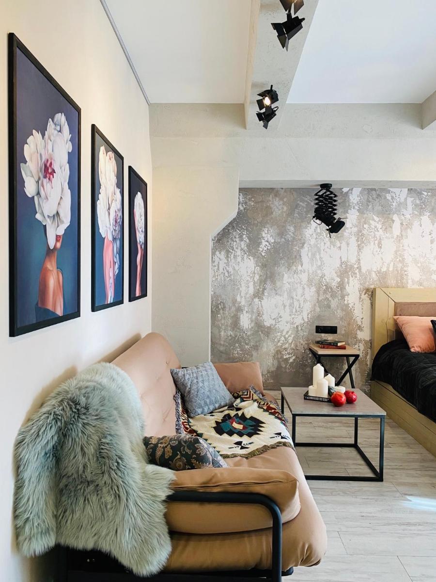 Studio lux Loft on Victory street in the City Center - Housity