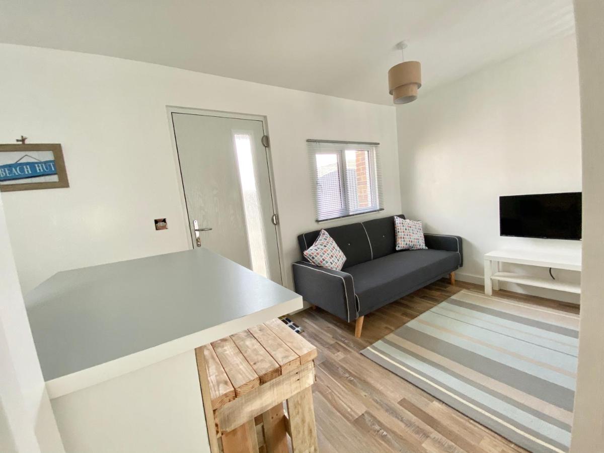 Suitetrails - Margate Seaside Retreat