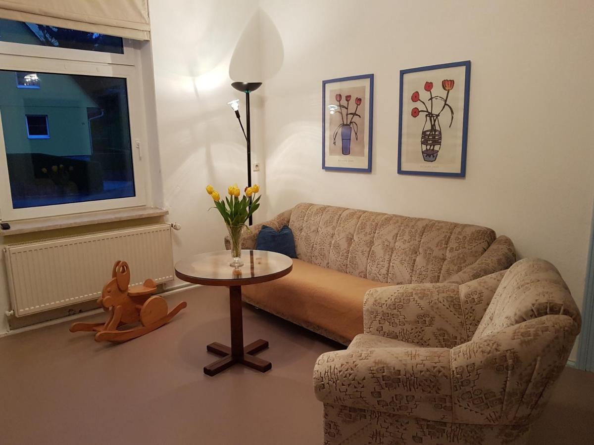 Ferienwohnung West - Alte Schule Sachswitz - Housity