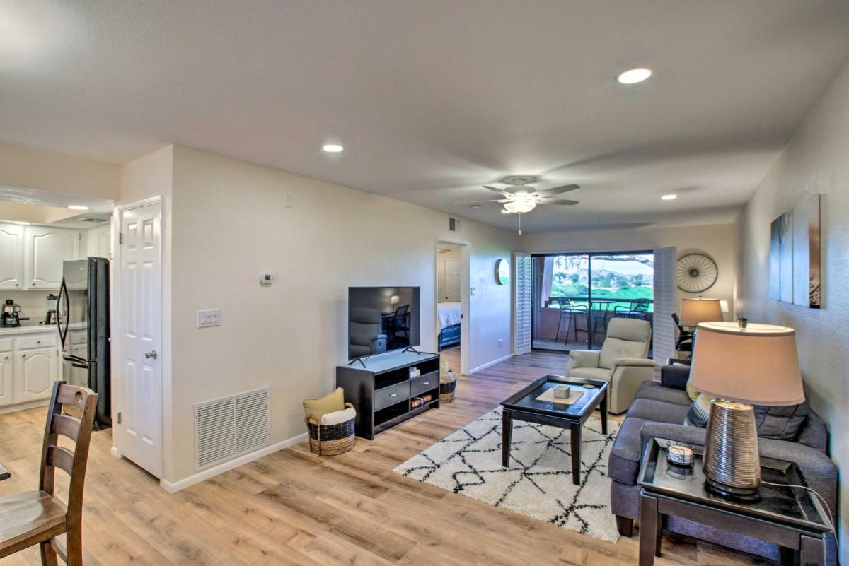 Modern Paradise Valley Condo with Golf Course View! - Housity