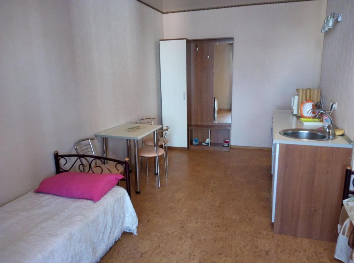 Aparthotel Flora - Housity
