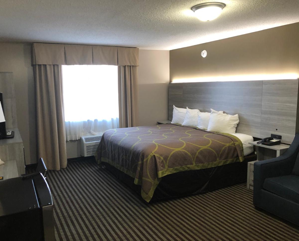 DuPont Suites - Louisville - St. Matthews - Housity