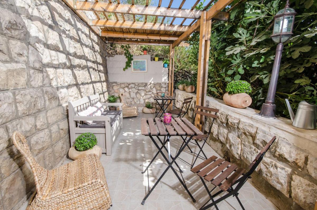 The Spirit Of Tzfat Villa - Housity